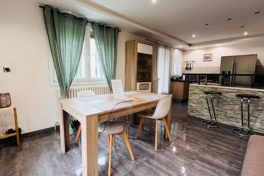 Appartement Proche Centre Ville Avec Parking Gratuit Annecy Bagian luar foto